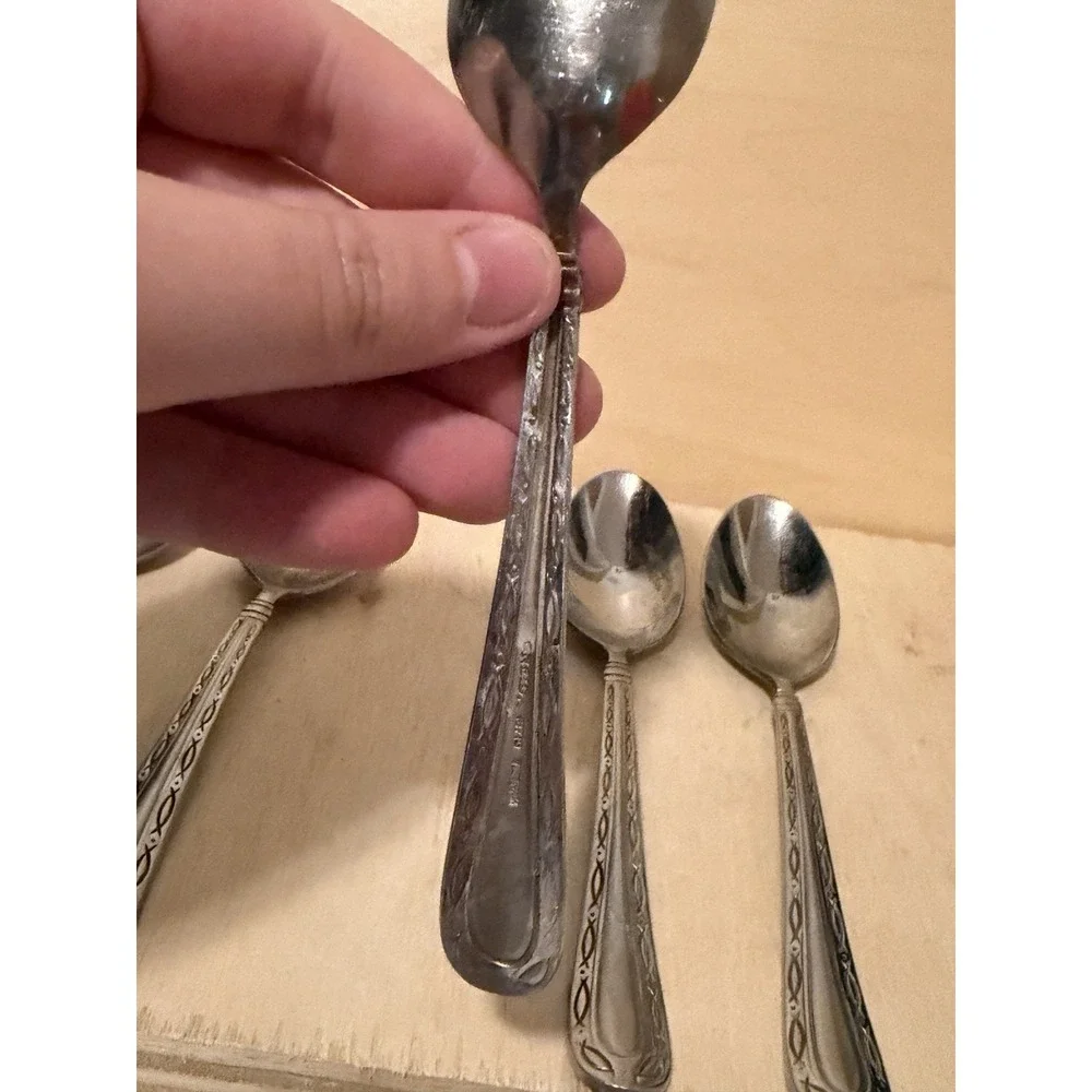 oneida stainless flatware Tea Spoons 5 Total